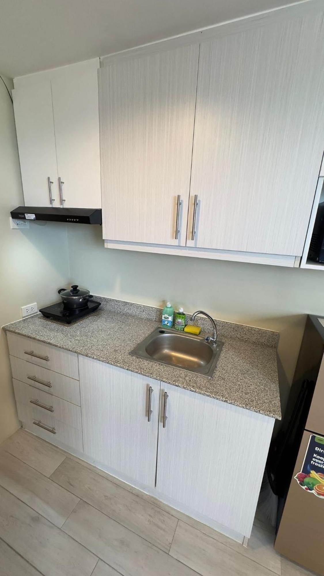 Modern & Comfy Studio - Steps From Ayala Mall, Cebu City Exterior foto