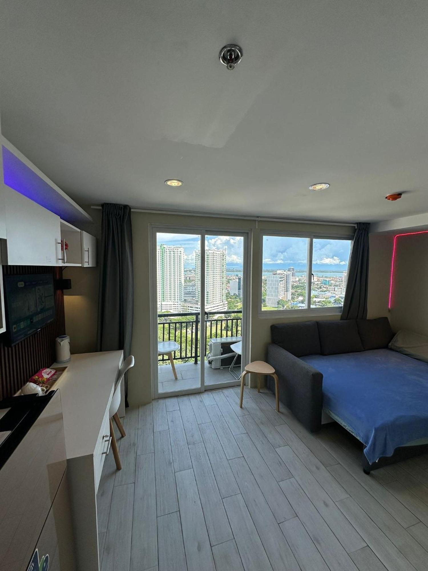Modern & Comfy Studio - Steps From Ayala Mall, Cebu City Exterior foto